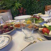 Foto tomada en Ağababa Döner &amp; Yemek Restaurant  por Buse M. el 3/26/2023