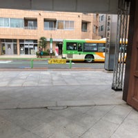 Photo taken at 高輪警察署前バス停 by Papa P. on 10/15/2018