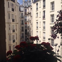 Photo taken at Avenue Philippe-Auguste by Darya L. on 5/13/2015