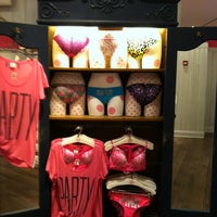 Photo taken at Victoria&amp;#39;s Secret by Lexi H. on 11/22/2012