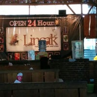 Foto diambil di Lincak &amp;quot;Warung Hotspot Bukan Cafe&amp;quot; oleh Moefid T. pada 2/22/2014