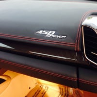 1/9/2014에 Alan S.님이 Ferrari/Maserati Auto Gallery Woodland Hills에서 찍은 사진