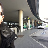 Photo taken at Vienna Airport Coach Station by Ozzy on 12/3/2016