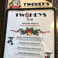 Foto diambil di Twohey&amp;#39;s Restaurant oleh C M. pada 12/16/2018
