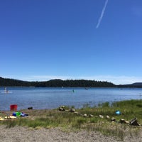 Foto tomada en Elk Lake Resort and Marina  por Radam B. el 7/4/2016