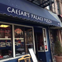 Снимок сделан в Caesar&amp;#39;s Palace Pizzeria пользователем CarlosT1 11/29/2012