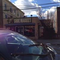 รูปภาพถ่ายที่ Shoe Market โดย CarlosT1 เมื่อ 1/31/2013