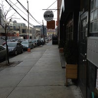 รูปภาพถ่ายที่ Brooklyn Wok Shop โดย CarlosT1 เมื่อ 1/30/2013
