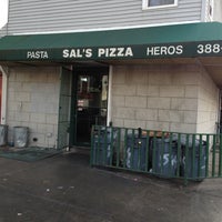 Photo taken at Sal&amp;#39;s Pizzeria by AndresT5 on 1/30/2013