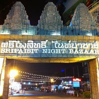 Photo taken at Siam Paradise Night Bazaar by 👫SeaZaa❤ T. on 10/25/2012