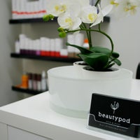 Foto diambil di Beautypod Boutique Beauty &amp;amp; Skin Therapy oleh Beautypod Boutique Beauty &amp;amp; Skin Therapy pada 11/2/2013