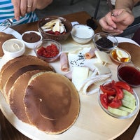 Foto tirada no(a) Republic of Pancake por Suleyman C. em 7/29/2017