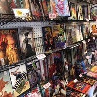 Photo taken at Comics VS Toys by Tracy M. on 7/11/2017