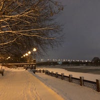 Photo taken at Парк «Щукинская набережная» by Svetlana on 12/13/2018