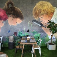 Foto diambil di Food Park oleh Anna B. pada 8/2/2015