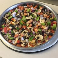 รูปภาพถ่ายที่ Granite Mountain Pizza โดย Granite Mountain Pizza เมื่อ 2/8/2017