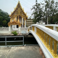 Photo taken at Wat Chao Am by ตะเภา ท. on 4/18/2022
