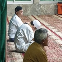 Photo taken at Masjid Babussalam by Agung D. on 2/1/2020