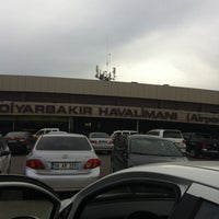 5/7/2013에 Ayper U.님이 Diyarbakır Havalimanı (DIY)에서 찍은 사진