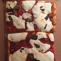 9/9/2015にMashkaがCasa Edesia Pizza and Grillで撮った写真