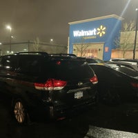รูปภาพถ่ายที่ Walmart Supercentre โดย Ryan W. เมื่อ 12/28/2022