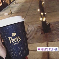 Foto diambil di Peet&amp;#39;s Coffee &amp;amp; Tea oleh 🆑 pada 12/11/2018