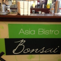 Photo prise au Asia Bistro Bonsai par Gerald S. le11/8/2012