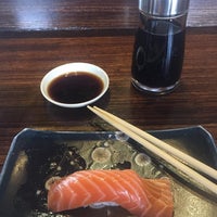 Photo prise au Yen Sushi &amp;amp; Sake Bar (Century City) par Carissa H. le10/13/2015