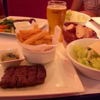 รูปภาพถ่ายที่ Le Steak De Saigon โดย Bang T. เมื่อ 12/5/2012