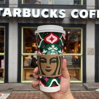Photo taken at Starbucks by M T. on 11/26/2023