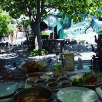 Photo taken at Alkaya Cafe Tandır-Tuzda Balık&amp;amp;Tavuk by Cansu Y. on 7/14/2018
