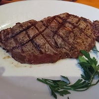Photo taken at Black Angus Steakhouse by wisteria on 9/27/2018