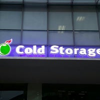 Photo taken at Cold Storage by 脇 杰. on 12/7/2015
