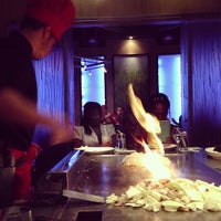 Foto scattata a Yamato Sushi and Teppanyaki Restaurant da Michelle J. il 5/11/2013