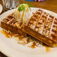 Photo taken at Waffle cafe ORANGE by さやちぃ on 11/14/2020