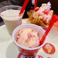 Photo taken at Cold Stone Creamery by さやちぃ on 2/1/2020