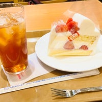 Photo taken at Italian Tomato Cafe Jr. by さやちぃ on 10/16/2022