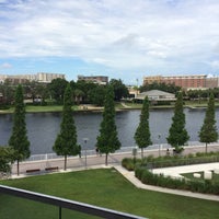 Снимок сделан в The Barrymore Hotel Tampa Riverwalk пользователем Kim F. 7/26/2019