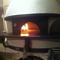 5/26/2013 tarihinde Jason H.ziyaretçi tarafından Menomalé Pizza Napoletana'de çekilen fotoğraf