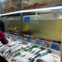 Photo taken at Lam&amp;#39;s Seafood Market by Aaron K. on 5/6/2023