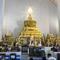 Photo taken at Wat Kaeo Fa by Chawalit W. on 1/1/2022