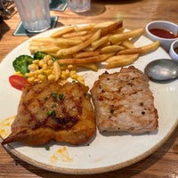 Photo taken at Sizzler by Chawalit W. on 3/5/2023