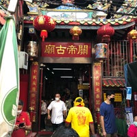 Photo taken at Guan Yu Shrine by Chawalit W. on 2/6/2022