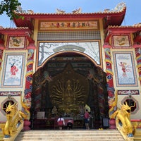 Photo taken at Wat Muang by Chawalit W. on 6/25/2022