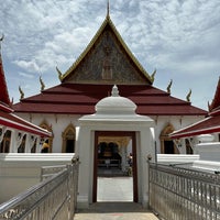 Photo taken at Wat Chana Songkhram by Chawalit W. on 6/24/2023