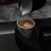 2/2/2020 tarihinde Abaq Coffee Roastersziyaretçi tarafından Abaq Coffee Roasters'de çekilen fotoğraf