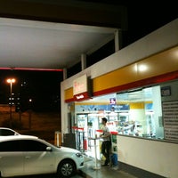 Photo taken at Shell by Betinho O. on 10/1/2013