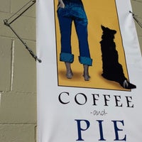 10/14/2014にJoAnn C.がMe Oh My Coffee and Pieで撮った写真