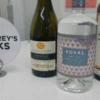 Снимок сделан в Mouth Indie Spirits + Wine Gallery пользователем Marcus 6/12/2016