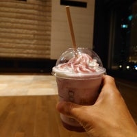 Photo taken at Starbucks by yasuyasu on 10/17/2022